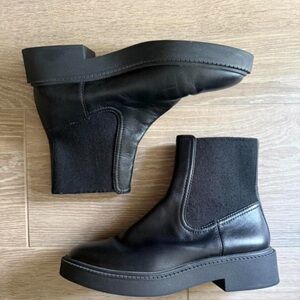 Vince leather boots size 7.5 women’s.